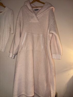 Simply Vera Vera Wang cream Hooded Fleece Sherpa lounge